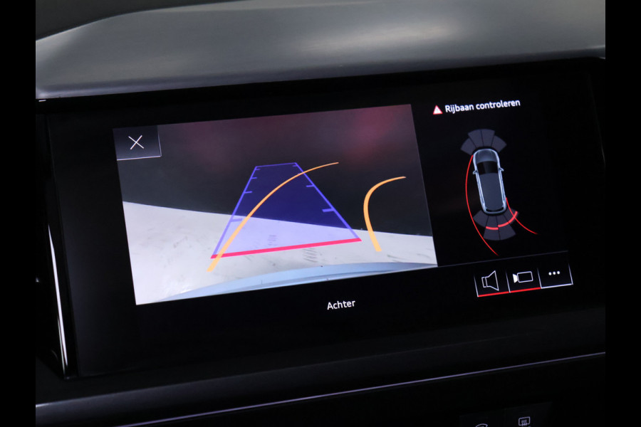 Audi Q4 e-tron 40 Launch edition S Competition 77 kWh [SCHUIFDAK, APPLE CARPLAY, VIRTUAL COCKPIT, STOELVERWARMING, CAMERA, NIEUWSTAAT]