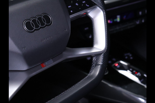 Audi Q4 e-tron 40 Launch edition S Competition 77 kWh [SCHUIFDAK, APPLE CARPLAY, VIRTUAL COCKPIT, STOELVERWARMING, CAMERA, NIEUWSTAAT]