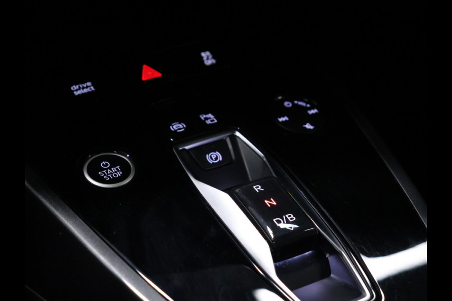 Audi Q4 e-tron 40 Launch edition S Competition 77 kWh [SCHUIFDAK, APPLE CARPLAY, VIRTUAL COCKPIT, STOELVERWARMING, CAMERA, NIEUWSTAAT]