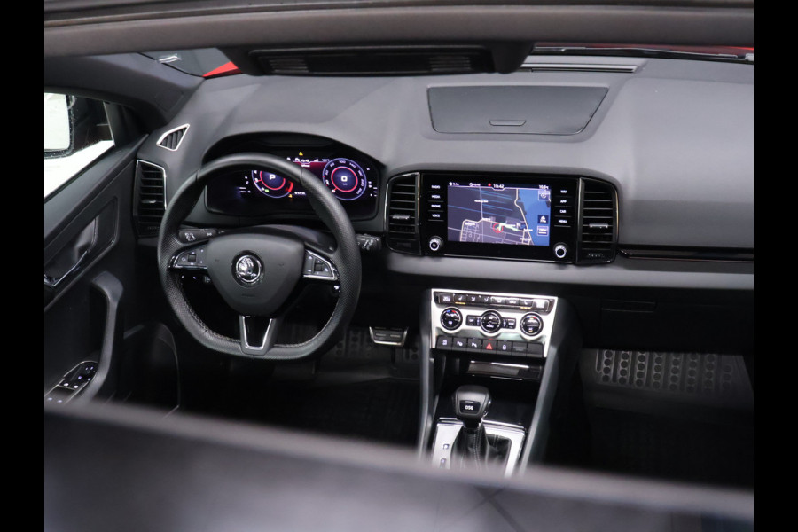 Škoda Karoq 1.5 TSI ACT Sportline Business [SCHUIFDAK, APPLE CARPLAY, ANDROID AUTO, CAMERA, STOELVERWARMING, KOFFERKLEP ELEKTRISCH, NIEUWSTAAT]