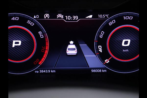 Škoda Karoq 1.5 TSI ACT Sportline Business [SCHUIFDAK, APPLE CARPLAY, ANDROID AUTO, CAMERA, STOELVERWARMING, KOFFERKLEP ELEKTRISCH, NIEUWSTAAT]