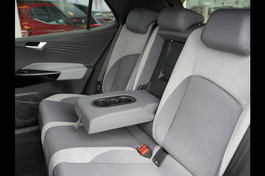 Volkswagen ID.3 First Plus 58 kWh SOH 91% | IQ Lights | Camera | Stoelverwarming | Android/Apple Carplay