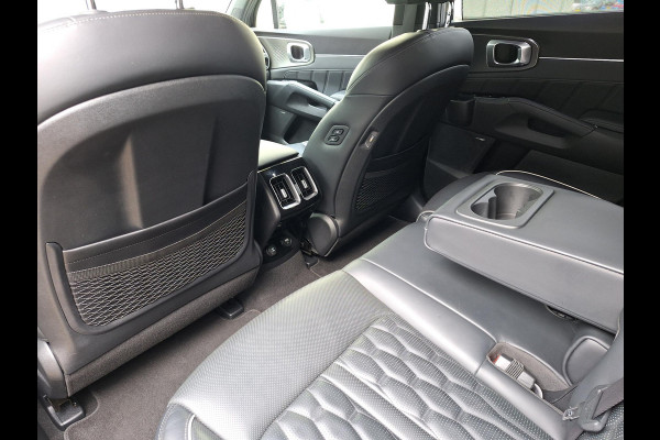 Kia Sorento 1.6 T-GDI Plug-in Hybrid 4WD ExecutiveLine Sky | Pano | Vol Leder | Trekhaak | Dealer Onderhouden! |