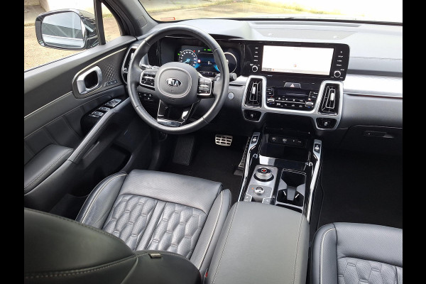 Kia Sorento 1.6 T-GDI Plug-in Hybrid 4WD ExecutiveLine Sky | Pano | Vol Leder | Trekhaak | Dealer Onderhouden! |