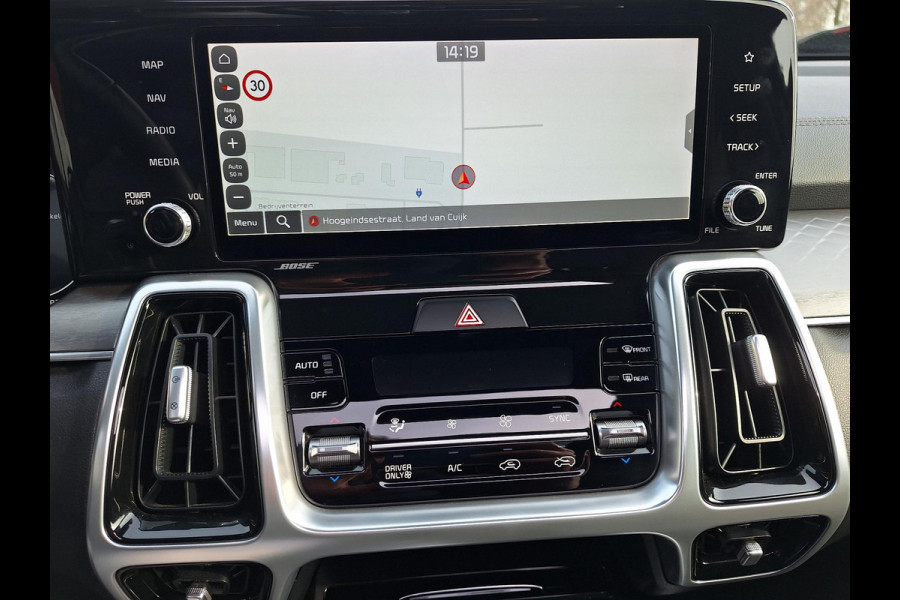 Kia Sorento 1.6 T-GDI Plug-in Hybrid 4WD ExecutiveLine Sky | Pano | Vol Leder | Trekhaak | Dealer Onderhouden! |