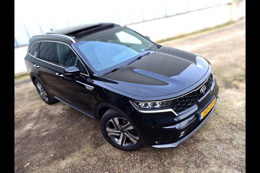 Kia Sorento 1.6 T-GDI Plug-in Hybrid 4WD ExecutiveLine Sky | Pano | Vol Leder | Trekhaak | Dealer Onderhouden! |