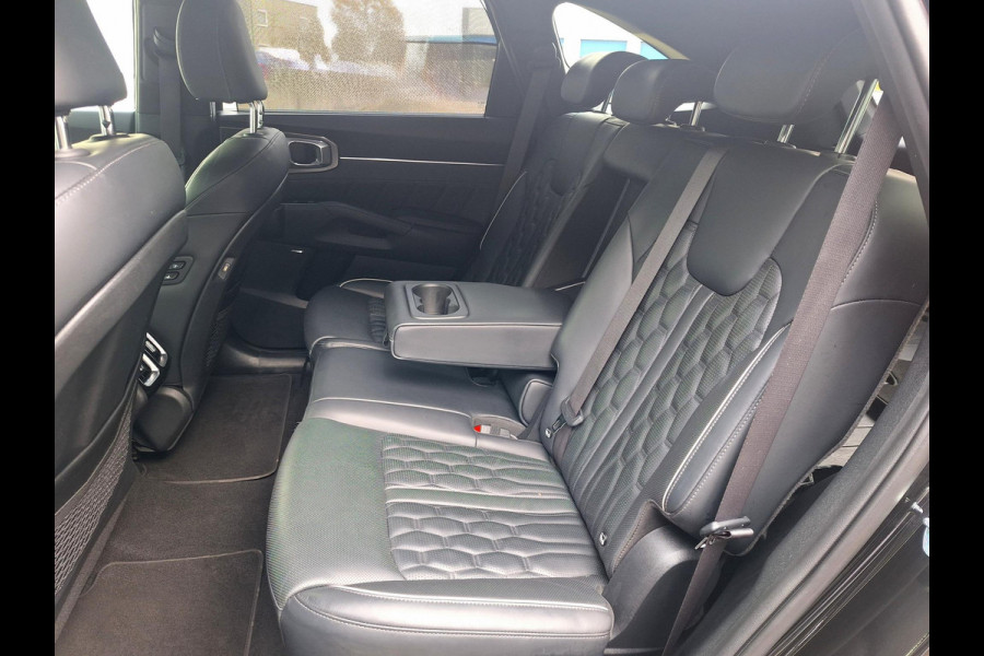 Kia Sorento 1.6 T-GDI Plug-in Hybrid 4WD ExecutiveLine Sky | Pano | Vol Leder | Trekhaak | Dealer Onderhouden! |