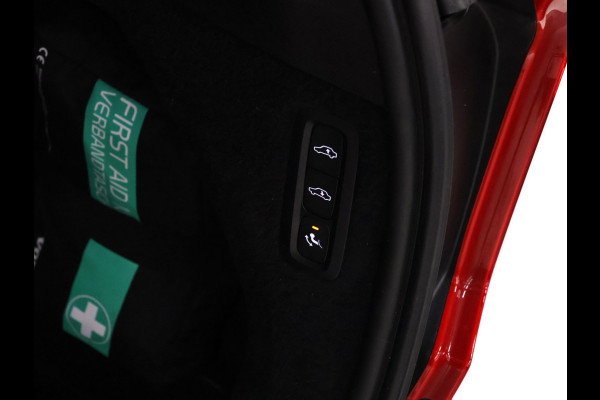 Volvo XC90 2.0 T8 Recharge AWD Inscription 7P [SCHUIFDAK, TREKHAAK, 360° CAMERA, LUCHTVERING, HARMAN KARDON, APPLE CARPLAY, STUUR VERWARMD, STOELVENTILATIE, ACHTERBANK VERWARMD, NIEUWSTAAT]