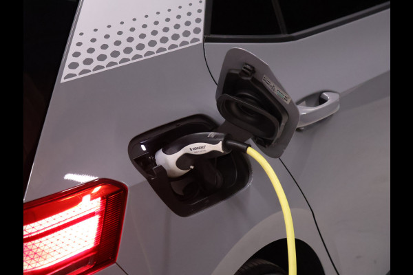 Volkswagen ID.3 First Plus 58 kWh [CAMERA, APPLE CARPLAY, ANDROID AUTO, STOELVERWARMING, NIEUWSTAAT]