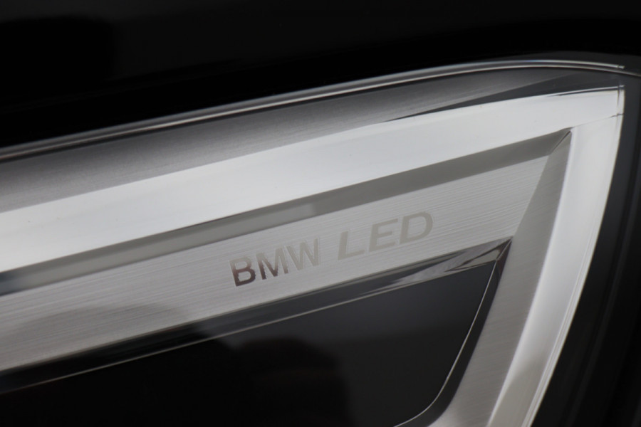 BMW X1 xDrive25e Leer, Camera, Sfeerverlichting, Apple Carplay, PDC