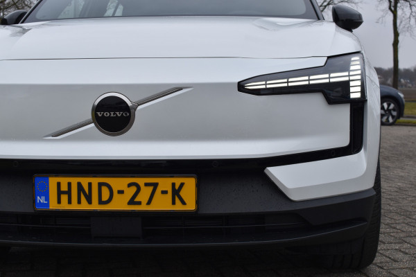 Volvo EX30 Extended Range Plus 69 kWh | 7000,- korting | Apple carplay | 20" velgen | H&K Audio | ACC | BLIS | Camera |