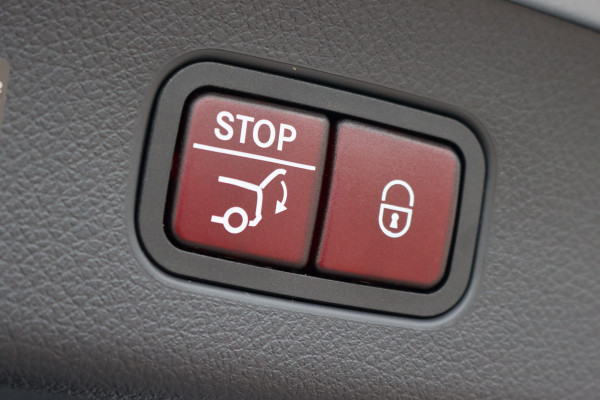 Mercedes-Benz GLC AMG 63 S E Performance Aut9 | 680pk | Achterasbesturing | AMG Drivers Package | Distronic+ | Carbon | Trekhaak | HUD | Burmester | Nappa Leder | Verwarmd Stuurwiel |