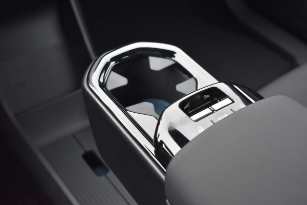 Volvo EX30 Extended Range Plus 69 kWh | 7000,- korting | Apple carplay | 20" velgen | H&K Audio | ACC | BLIS | Camera |