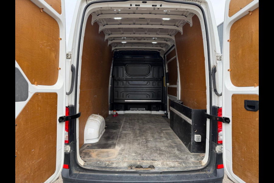 Volkswagen Crafter 35 2.0 TDI 140PK L3H3 Highline / Trekhaak / Camera / App connect