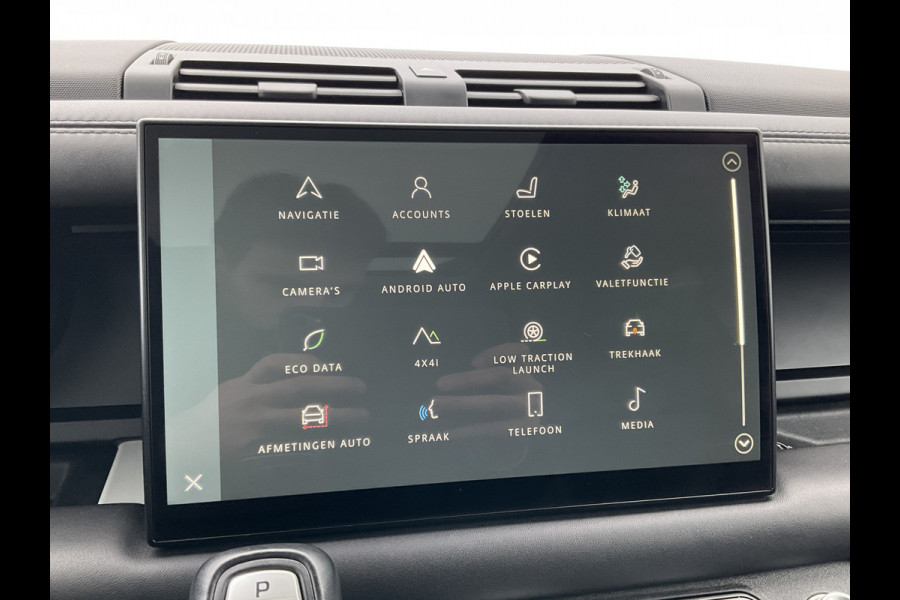 Land Rover Defender 110 2.0 P400e 110 X-Dynamic HSE Pano Full Navi Trekhaak Meridian