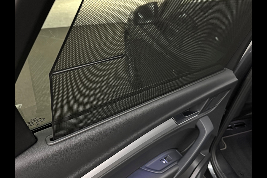 Audi Q5 300pk Hybrid S-Line | Luchtvering | Panorama | ACC | B&O Sound | Massage | Trekhaak | Matrix-LED | Head-Up | Sfeerverlichting | Leder | ISO-Glas | 3-Zone Clima | Standkachel | Bekerhouder Koeling/Verwarming | Stoelverwarming V+A | Zwarte Hemel | Carplay | Zonwering |