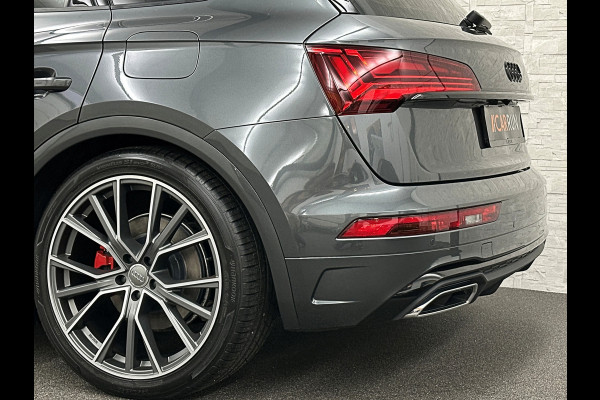 Audi Q5 300pk Hybrid S-Line | Luchtvering | Panorama | ACC | B&O Sound | Massage | Trekhaak | Matrix-LED | Head-Up | Sfeerverlichting | Leder | ISO-Glas | 3-Zone Clima | Standkachel | Bekerhouder Koeling/Verwarming | Stoelverwarming V+A | Zwarte Hemel | Carplay | Zonwering |