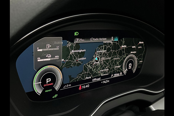 Audi Q5 300pk Hybrid S-Line | Luchtvering | Panorama | ACC | B&O Sound | Massage | Trekhaak | Matrix-LED | Head-Up | Sfeerverlichting | Leder | ISO-Glas | 3-Zone Clima | Standkachel | Bekerhouder Koeling/Verwarming | Stoelverwarming V+A | Zwarte Hemel | Carplay | Zonwering |