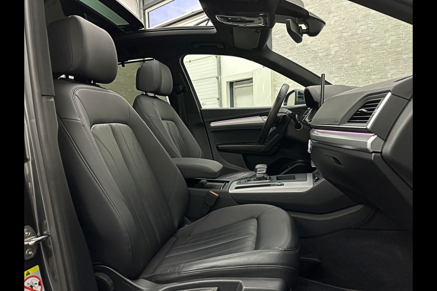 Audi Q5 300pk Hybrid S-Line | Luchtvering | Panorama | ACC | B&O Sound | Massage | Trekhaak | Matrix-LED | Head-Up | Sfeerverlichting | Leder | ISO-Glas | 3-Zone Clima | Standkachel | Bekerhouder Koeling/Verwarming | Stoelverwarming V+A | Zwarte Hemel | Carplay | Zonwering |