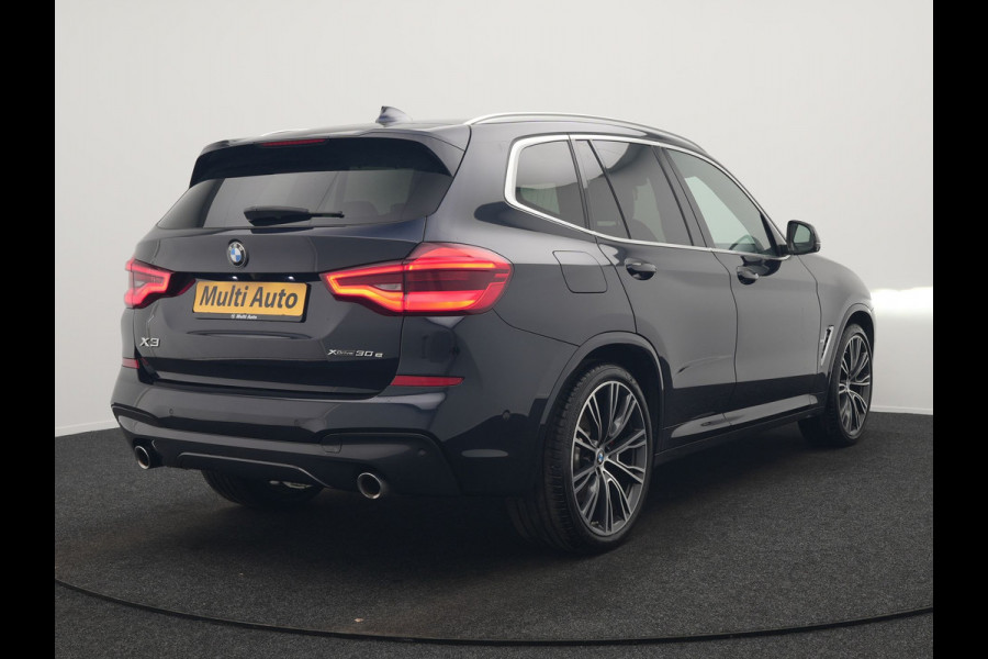 BMW X3 xDrive30e M Sport Plug In Hybrid 293pk Dealer O.H. PHEV | Trekhaak Af Fabriek | Head Up | 360 Camera | Adaptief Onderstel | Lederen Sportstoelen & Stuur Verwarmd | Sfeerverlichting | Keyless | Blis | Navigatie | DAB | Virtual |