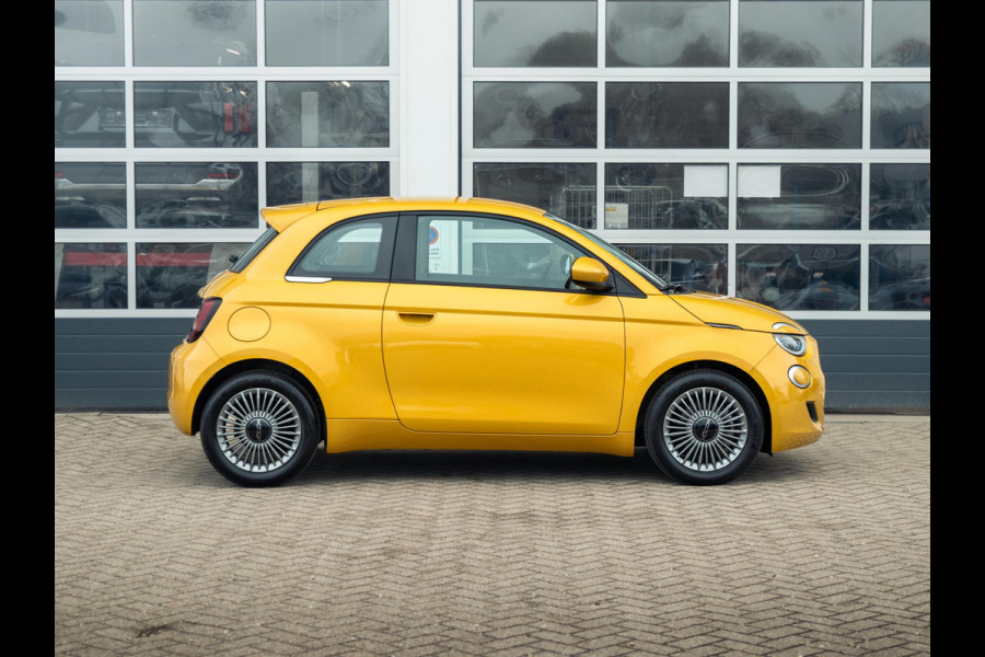 Fiat 500 Hybrid Torino Launch Edition | Private Lease € 387,- | New | Clima | Carplay | PDC | Priv Glass | Sun of Italy