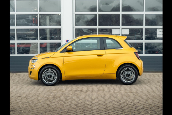 Fiat 500 Hybrid Torino Launch Edition | Private Lease € 387,- | New | Clima | Carplay | PDC | Priv Glass | Sun of Italy