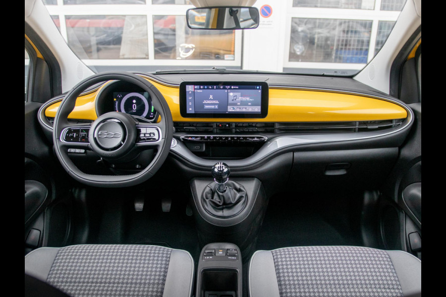 Fiat 500 Hybrid Torino Launch Edition | Private Lease € 387,- | New | Clima | Carplay | PDC | Priv Glass | Sun of Italy