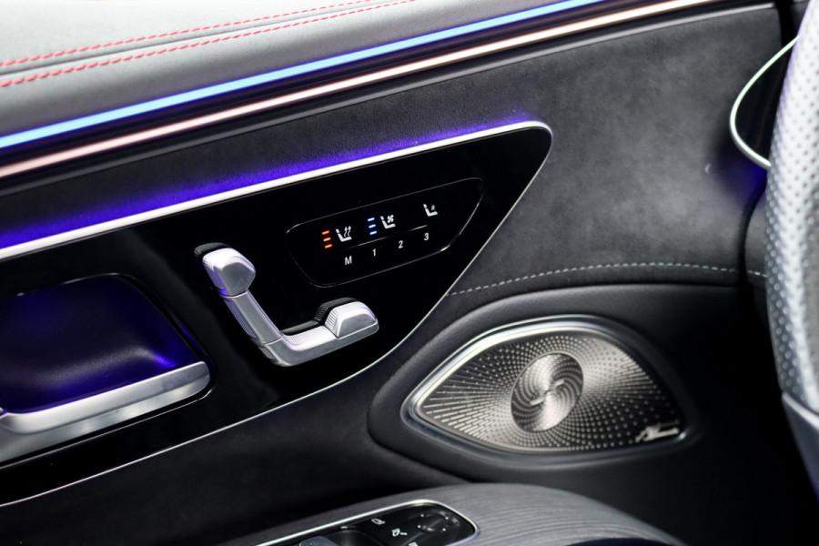Mercedes-Benz EQS 500 4MATIC AMG Line 108 kWh | Luchtvering | Achterasbesturing | Distronic+ | Memory | Nekverwarming | Massage | Entertainment Achter+ | Verwarmd Stuurwiel | HUD | Burmester | Panoramadak | Digital Light |