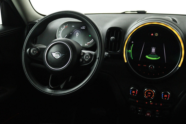 MINI Countryman 1.5 Cooper Business Edition Automaat (NAVIGATIE, CARPLAY, PARKEERSENSOREN, LED, CRUISE, SPORTSTOELEN)