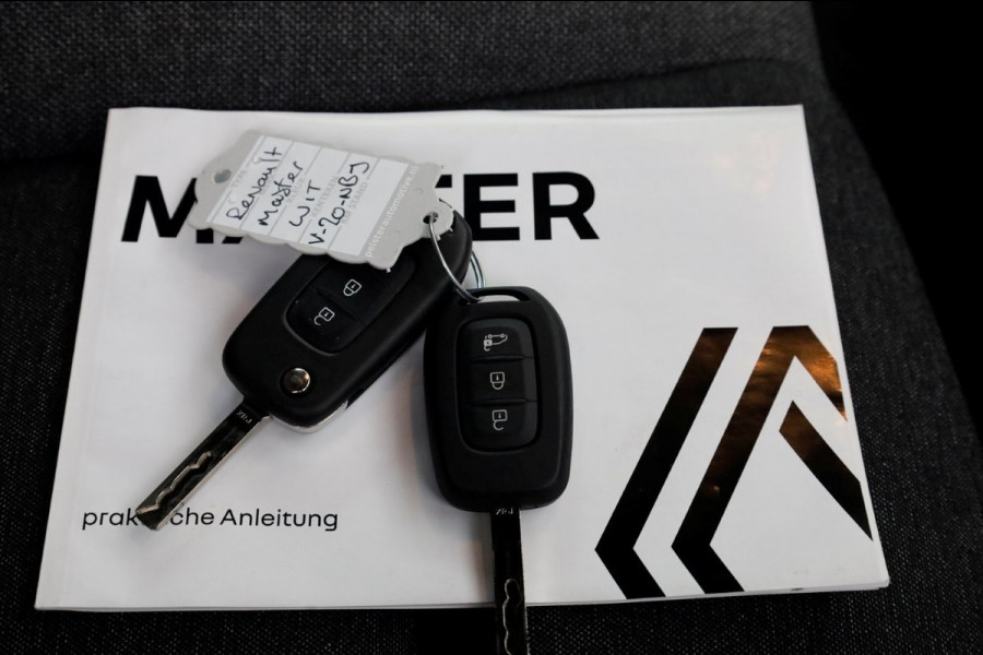 Renault Master T35 2.0 dCi 130pk L3H2 Advance Camera/Carplay 12-2024