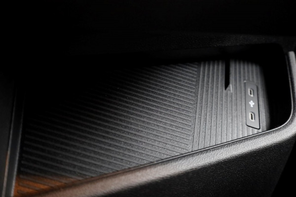 Renault Master T35 2.0 dCi 130pk L3H2 Advance Camera/Carplay 12-2024