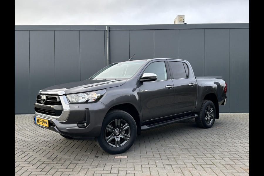 Toyota Hilux 2.4 D-4D AUTOMAAT / 4x4 / 1e EIG. / 3.500 KG AHG / CAMERA / TREKHAAK / ECC / CRUISE / CARPLAY