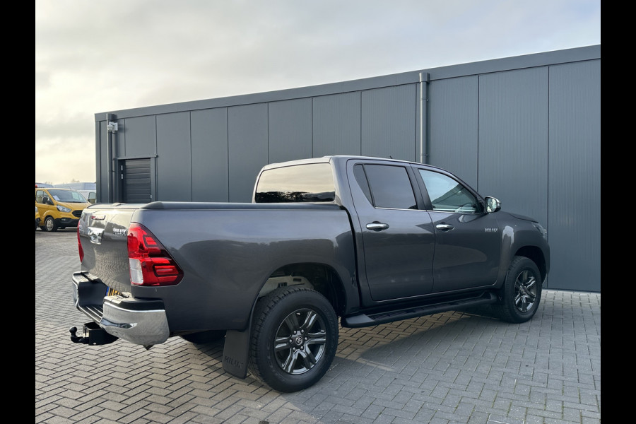 Toyota Hilux 2.4 D-4D AUTOMAAT / 4x4 / 1e EIG. / 3.500 KG AHG / CAMERA / TREKHAAK / ECC / CRUISE / CARPLAY