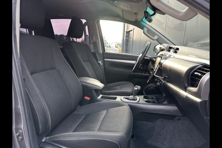 Toyota Hilux 2.4 D-4D AUTOMAAT / 4x4 / 1e EIG. / 3.500 KG AHG / CAMERA / TREKHAAK / ECC / CRUISE / CARPLAY