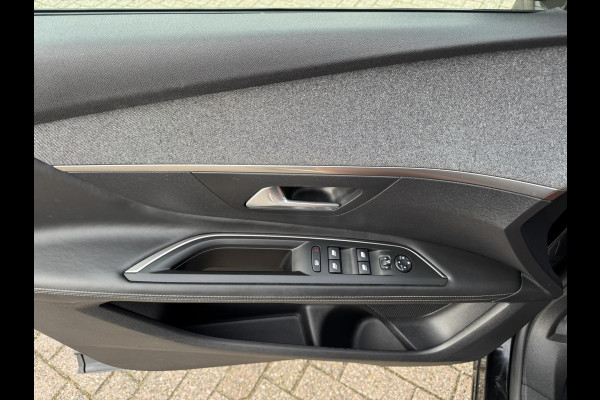 Peugeot 3008 1.2 PureTech Allure Cruise Climate control LED Verwarmde voorstoelen Parkeersensoren Camera Apple / Android Navigatie