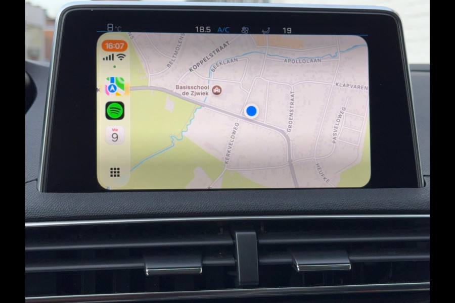 Peugeot 3008 1.2 PureTech Allure Cruise Climate control LED Verwarmde voorstoelen Parkeersensoren Camera Apple / Android Navigatie