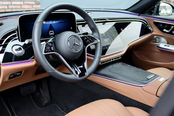 Mercedes-Benz E-Klasse Estate 300 e Exclusive Line Premium+ | Luchtvering | Hyperscreen | Distronic+ | Stoelventilatie | HUD | Zonnerollo's | 3D-Display | Digital Light | Trekhaak | Soft-Close | Burmester |