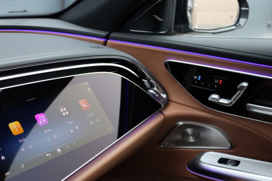 Mercedes-Benz E-Klasse Estate 300 e Exclusive Line Premium+ | Luchtvering | Hyperscreen | Distronic+ | Stoelventilatie | HUD | Zonnerollo's | 3D-Display | Digital Light | Trekhaak | Soft-Close | Burmester |