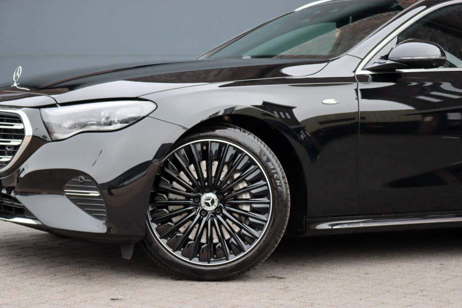 Mercedes-Benz E-Klasse Estate 300 e Exclusive Line Premium+ | Luchtvering | Hyperscreen | Distronic+ | Stoelventilatie | HUD | Zonnerollo's | 3D-Display | Digital Light | Trekhaak | Soft-Close | Burmester |