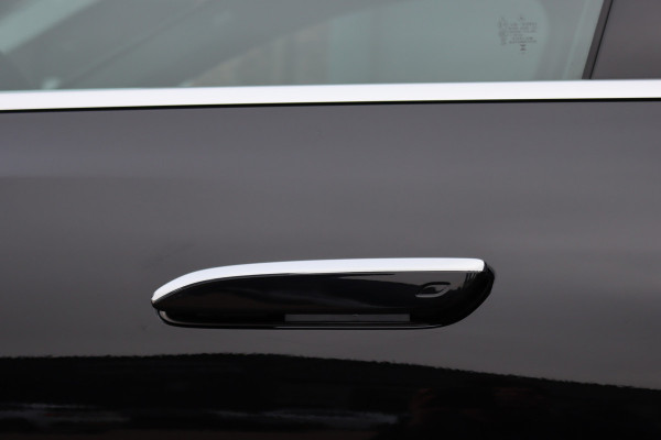 Mercedes-Benz E-Klasse Estate 300 e Exclusive Line Premium+ | Luchtvering | Hyperscreen | Distronic+ | Stoelventilatie | HUD | Zonnerollo's | 3D-Display | Digital Light | Trekhaak | Soft-Close | Burmester |