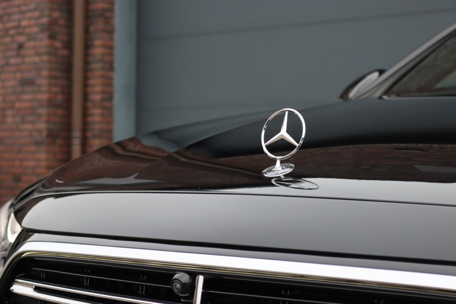 Mercedes-Benz E-Klasse Estate 300 e Exclusive Line Premium+ | Luchtvering | Hyperscreen | Distronic+ | Stoelventilatie | HUD | Zonnerollo's | 3D-Display | Digital Light | Trekhaak | Soft-Close | Burmester |
