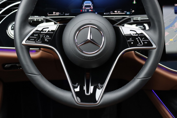 Mercedes-Benz E-Klasse Estate 300 e Exclusive Line Premium+ | Luchtvering | Hyperscreen | Distronic+ | Stoelventilatie | HUD | Zonnerollo's | 3D-Display | Digital Light | Trekhaak | Soft-Close | Burmester |