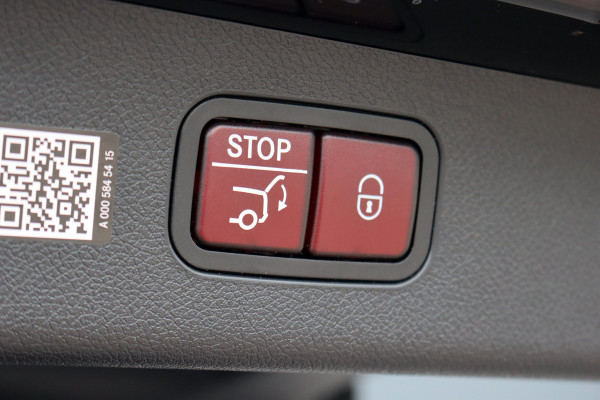 Mercedes-Benz E-Klasse Estate 300 e Exclusive Line Premium+ | Luchtvering | Hyperscreen | Distronic+ | Stoelventilatie | HUD | Zonnerollo's | 3D-Display | Digital Light | Trekhaak | Soft-Close | Burmester |