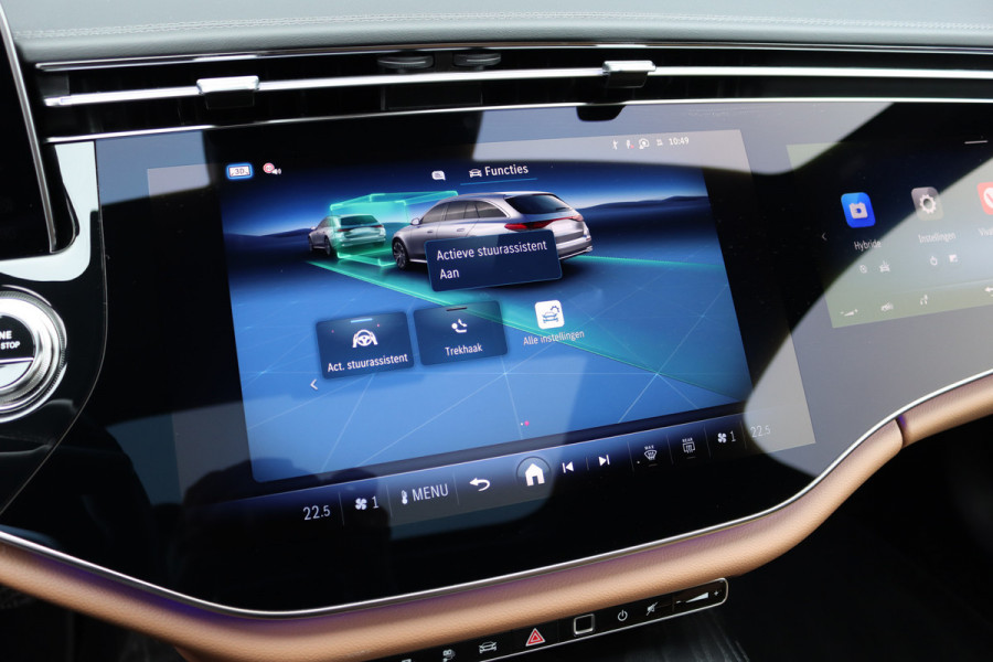 Mercedes-Benz E-Klasse Estate 300 e Exclusive Line Premium+ | Luchtvering | Hyperscreen | Distronic+ | Stoelventilatie | HUD | Zonnerollo's | 3D-Display | Digital Light | Trekhaak | Soft-Close | Burmester |