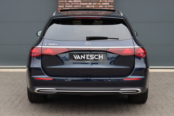 Mercedes-Benz E-Klasse Estate 300 e Exclusive Line Premium | Distronic+ | Stoelventilatie | HUD | Zonnerollo's | Digital Light | Trekhaak | Burmester | Leder | Keyless Go | Surround Camera |