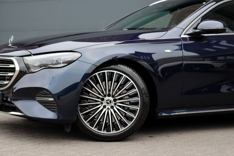 Mercedes-Benz E-Klasse Estate 300 e Exclusive Line Premium | Distronic+ | Stoelventilatie | HUD | Zonnerollo's | Digital Light | Trekhaak | Burmester | Leder | Keyless Go | Surround Camera |