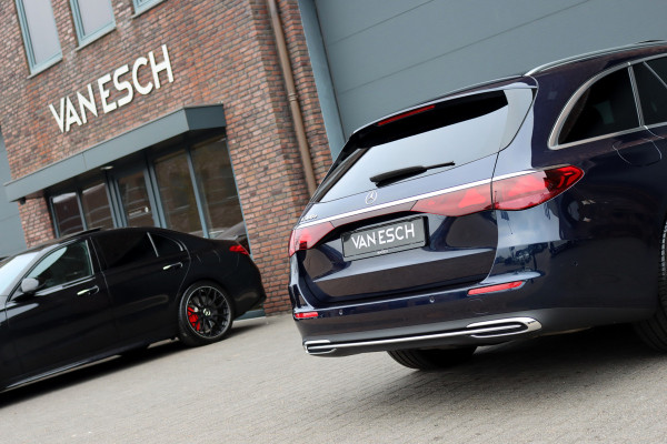 Mercedes-Benz E-Klasse Estate 300 e Exclusive Line Premium | Distronic+ | Stoelventilatie | HUD | Zonnerollo's | Digital Light | Trekhaak | Burmester | Leder | Keyless Go | Surround Camera |