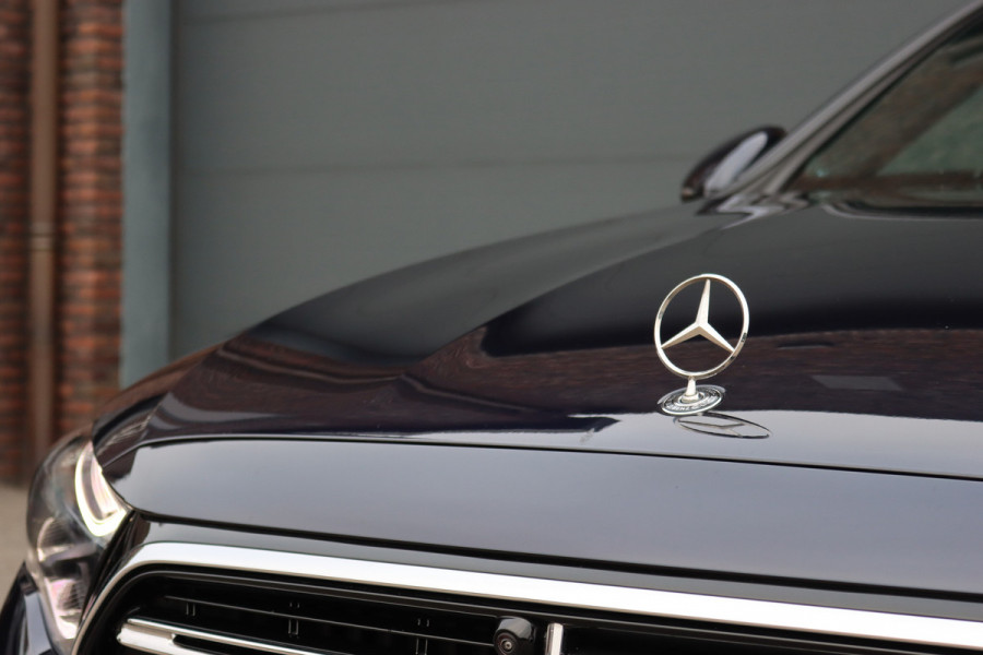 Mercedes-Benz E-Klasse Estate 300 e Exclusive Line Premium | Distronic+ | Stoelventilatie | HUD | Zonnerollo's | Digital Light | Trekhaak | Burmester | Leder | Keyless Go | Surround Camera |