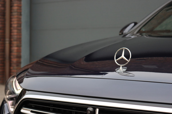 Mercedes-Benz E-Klasse Estate 300 e Exclusive Line Premium | Distronic+ | Stoelventilatie | HUD | Zonnerollo's | Digital Light | Trekhaak | Burmester | Leder | Keyless Go | Surround Camera |