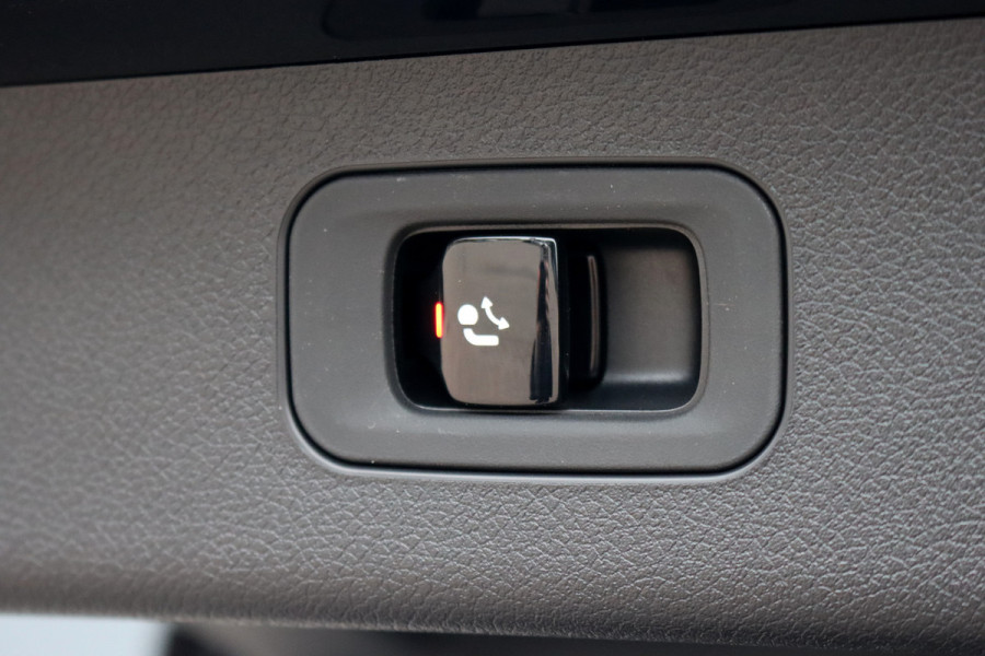 Mercedes-Benz E-Klasse Estate 300 e Exclusive Line Premium | Distronic+ | Stoelventilatie | HUD | Zonnerollo's | Digital Light | Trekhaak | Burmester | Leder | Keyless Go | Surround Camera |